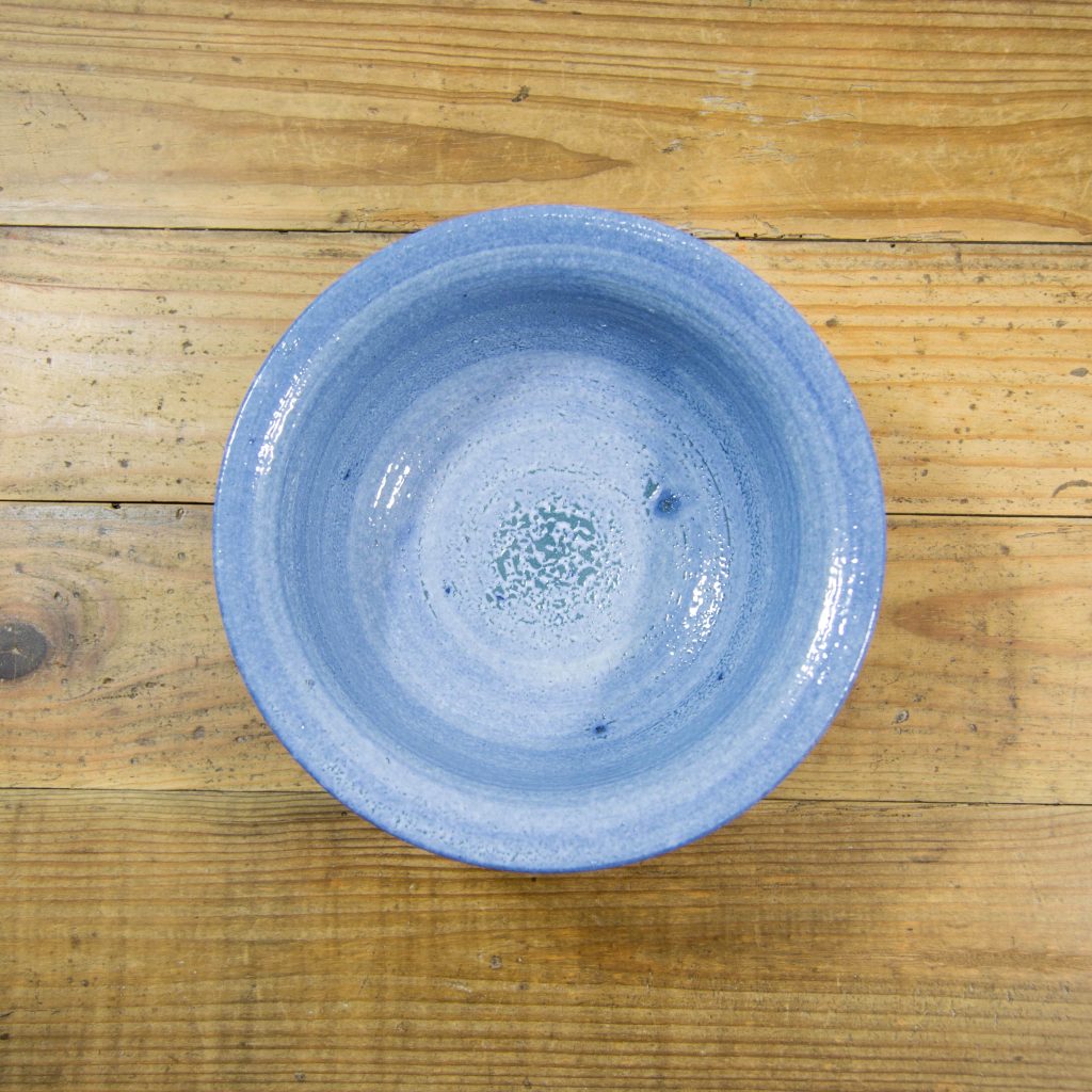 Cuenco pequeño azul de cerámica