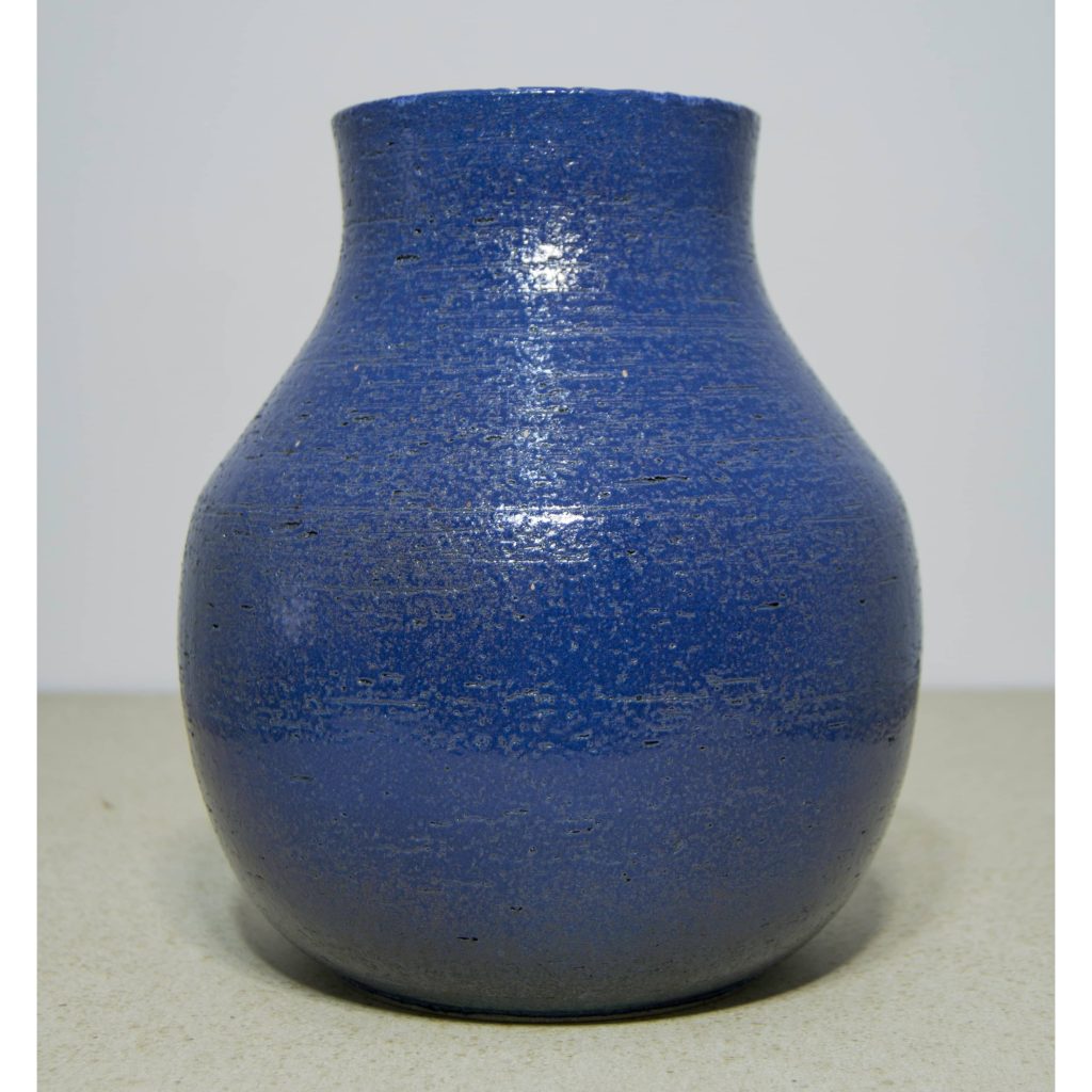 Jarrón de cerámica, azul, pieza única. Hecho a mano, decorativo, diseño moderno